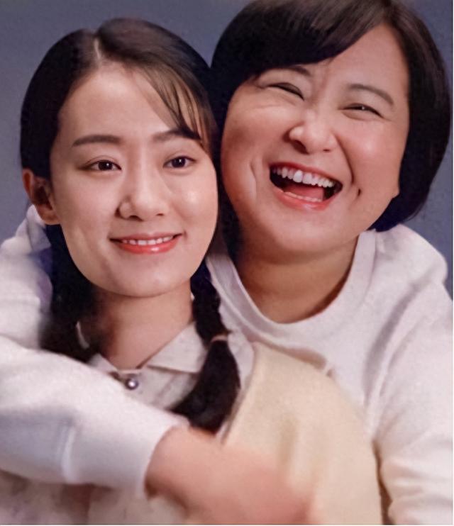 从爆红到“打回原形”，高叶只用了半年，终是步了张小斐的后尘