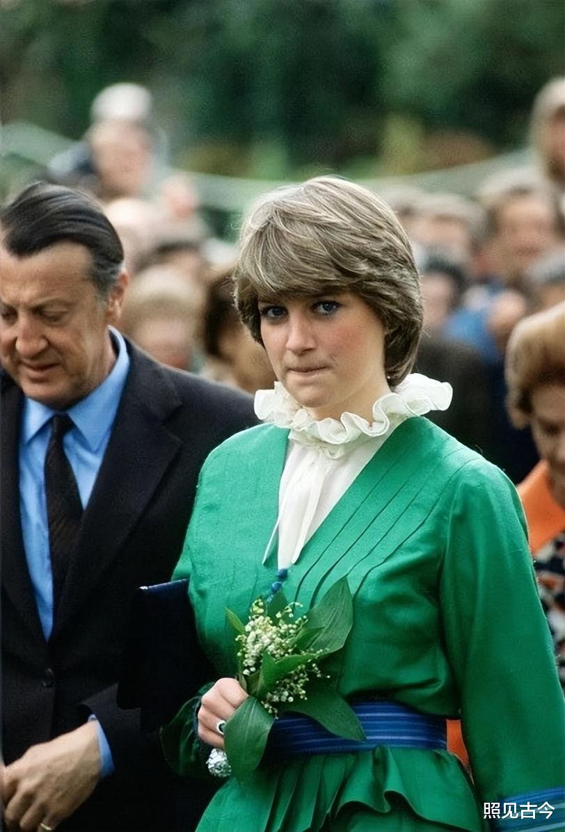 被戴安娜推下楼梯的继母,漂亮且心肠不坏,戴妃离婚后才跟她道歉