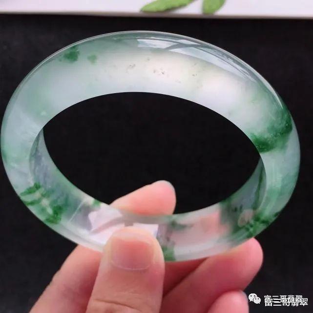 珍珠|玉髓到底算不算玉?玉髓跟翡翠该如何区分?