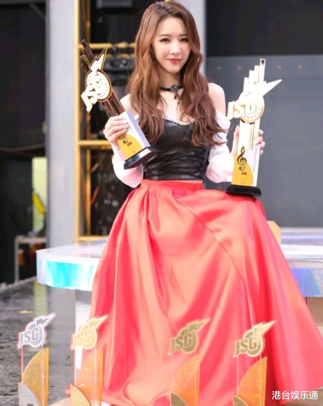 前TVB星梦一姐低调离巢,HOYTV高层立马邀约,吴若希大方送祝福