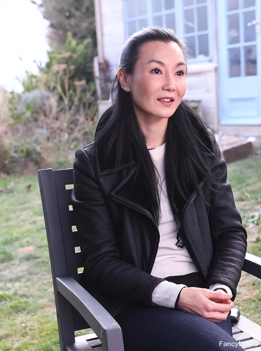 “影后”张曼玉:独居贫民区,58岁不婚不育,她究竟在追求什么?