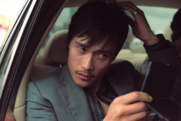 李秉宪为儿童患者捐款1亿新电影将上映被质疑为挽回形象做善事 - 娱乐