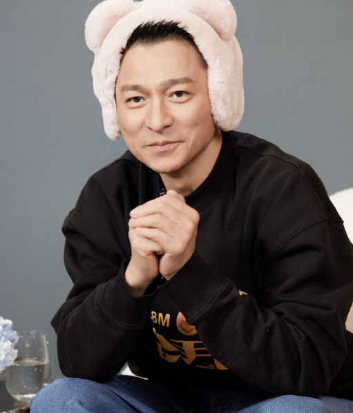 63岁刘德华分享教女心经!对女儿非常严格,12岁都没有自己的手机