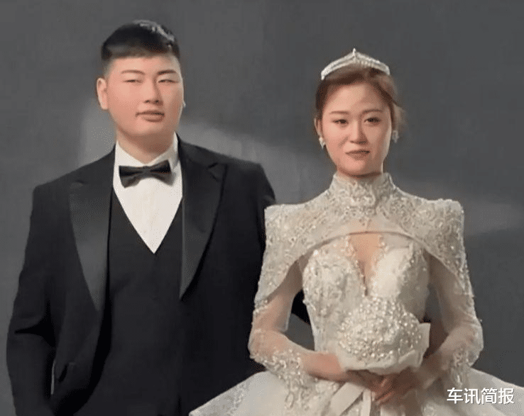 三轮车|朱小伟开三轮车上班，穿工作服气场十足，网传花2万当上保安队长