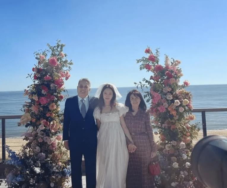 孔孝真|韩剧女王孔孝真和小10岁老公甜蜜出游,结婚半年首度曝光