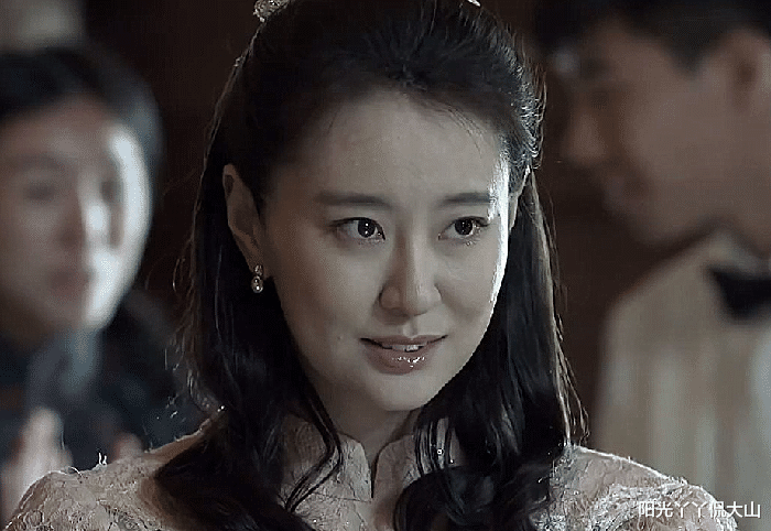 战争年代|伪装者：程锦云对明台的爱情里是有算计的，战争年代哪有什么纯爱