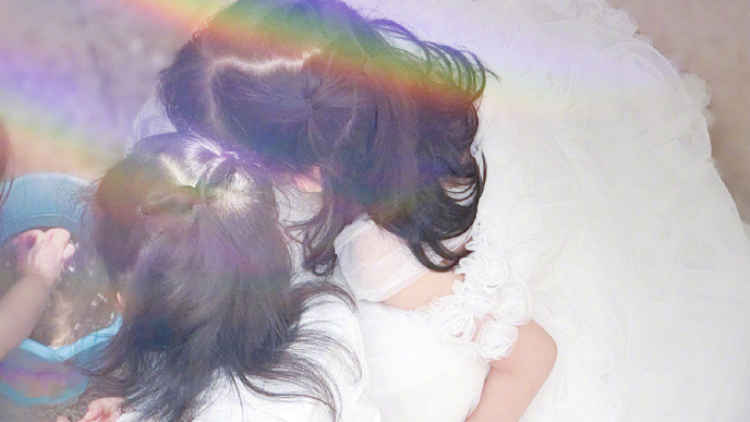 张杰为6岁双胞胎庆生！新年4台春晚忙不停，收入千万成吸金王！