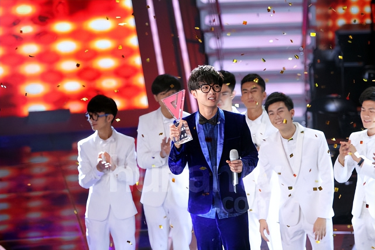 曝张碧晨花3000万买冠军,父亲曾给公司送钱,华晨宇夺冠也是内定