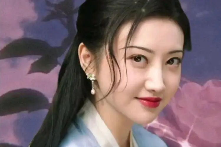 明星|“二手市场”成女明星的照妖镜,谁割韭菜,谁没底线,一目了然