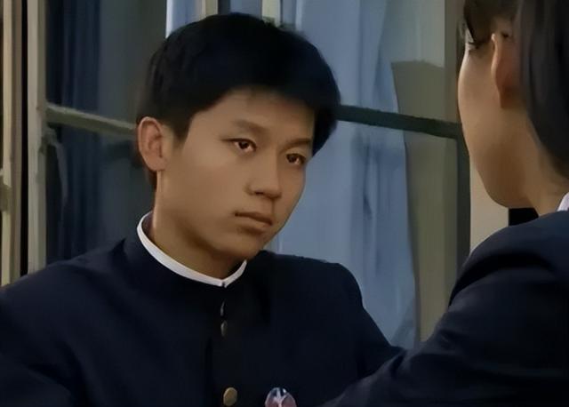 演艺圈33年不能总当大黑牛!44岁的李晨,已经陷入进退两难的地步