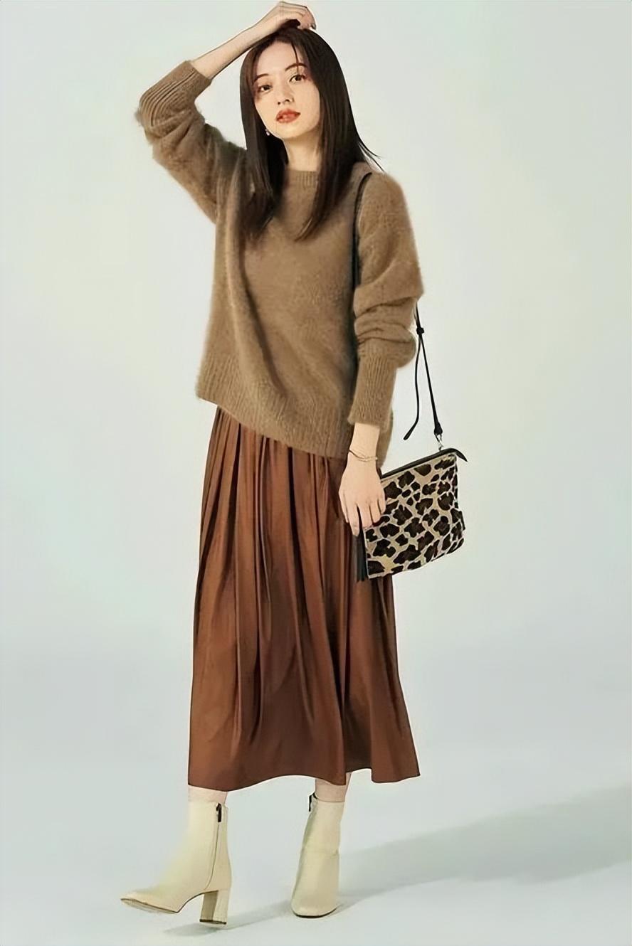 今年“混搭叠穿”更流行!学会3个穿搭公式就够,带你一步变洋气