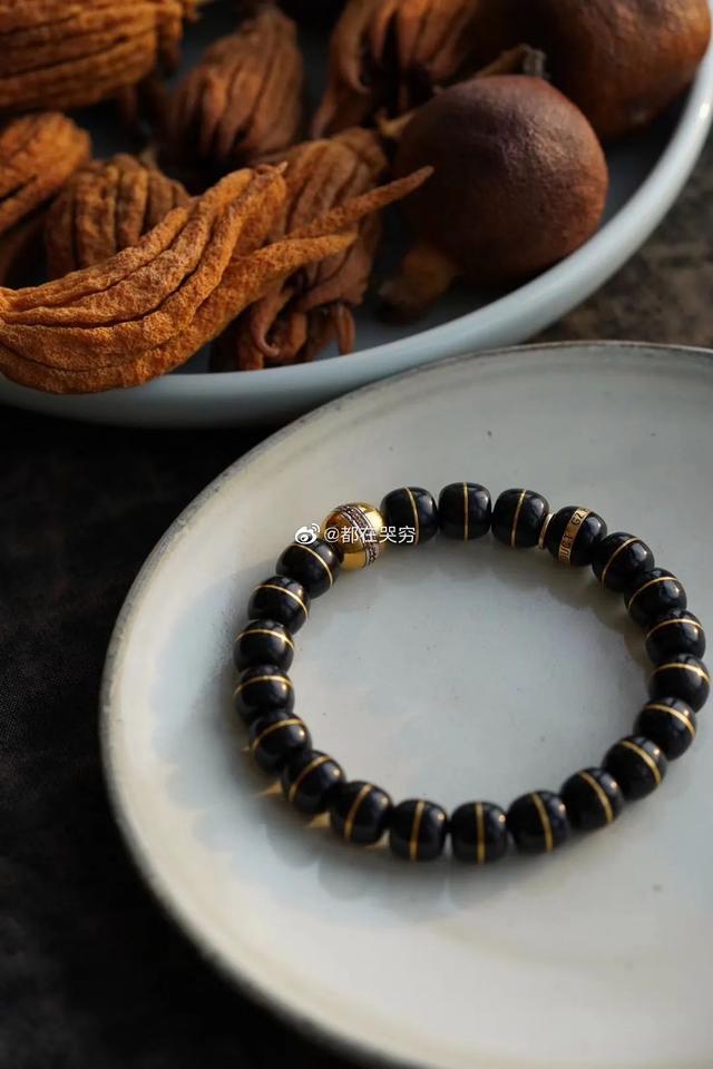 沉香木|那些被夸有品位的文玩人,原来是偷偷戴了这些串儿