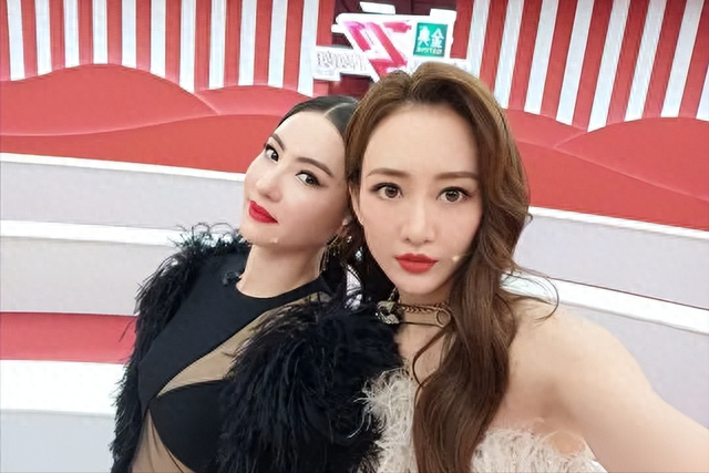 善恶终有报！40岁王鸥“遮羞布”彻底被扒开，已经活成了一个笑话