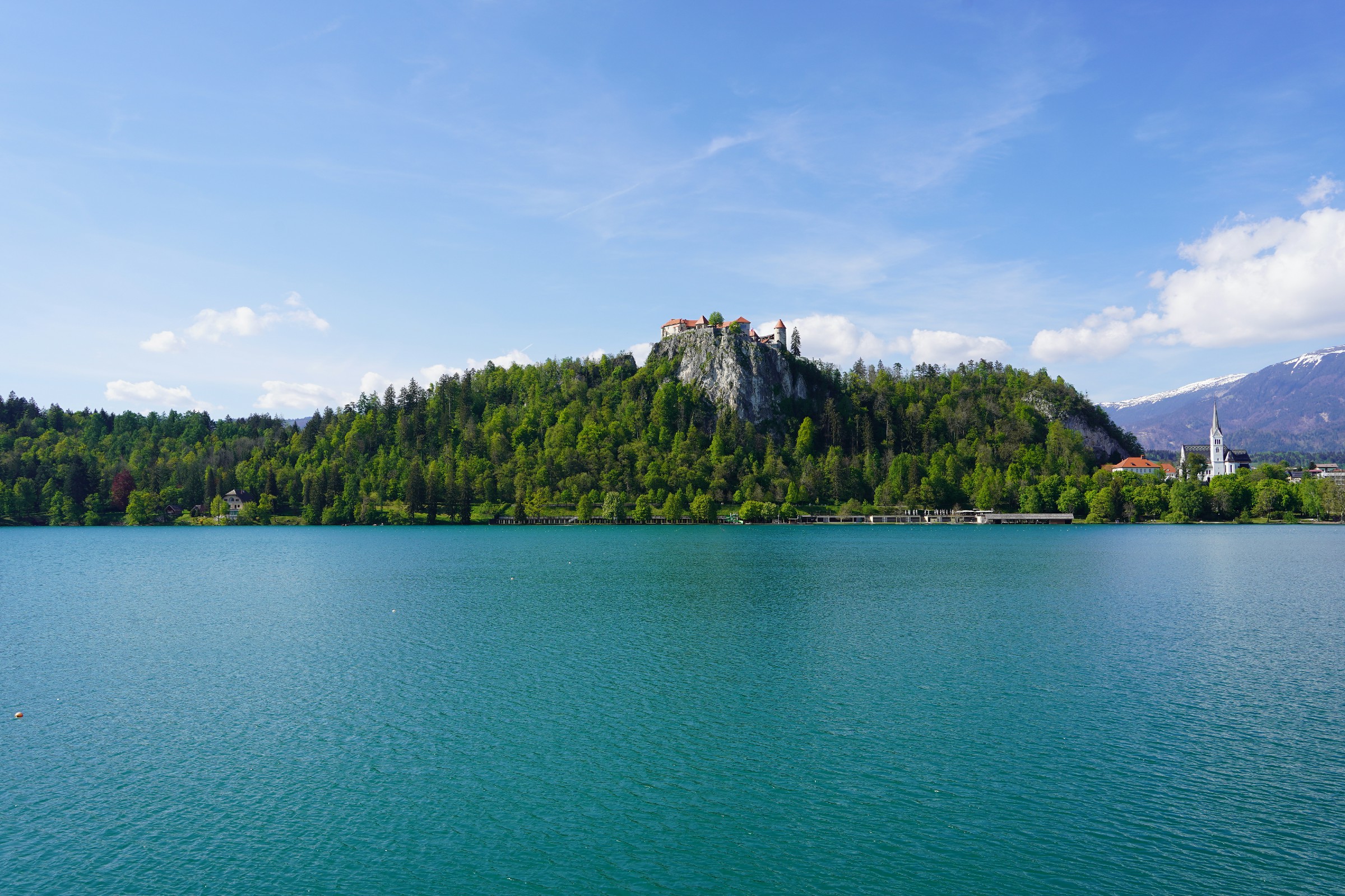 教堂|看到了世界上最美的湖，不在瑞士，在斯洛文尼亚