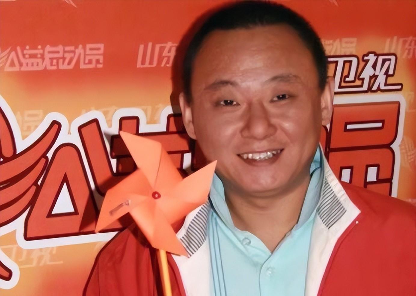 国家一级演员10登春晚，为“红斑狼疮”妻子倾家荡产，满是辛酸泪