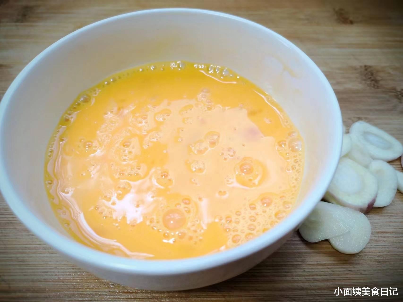 用鸡蛋和它做燃脂菜，热量低营养高，开胃解腻，真好吃