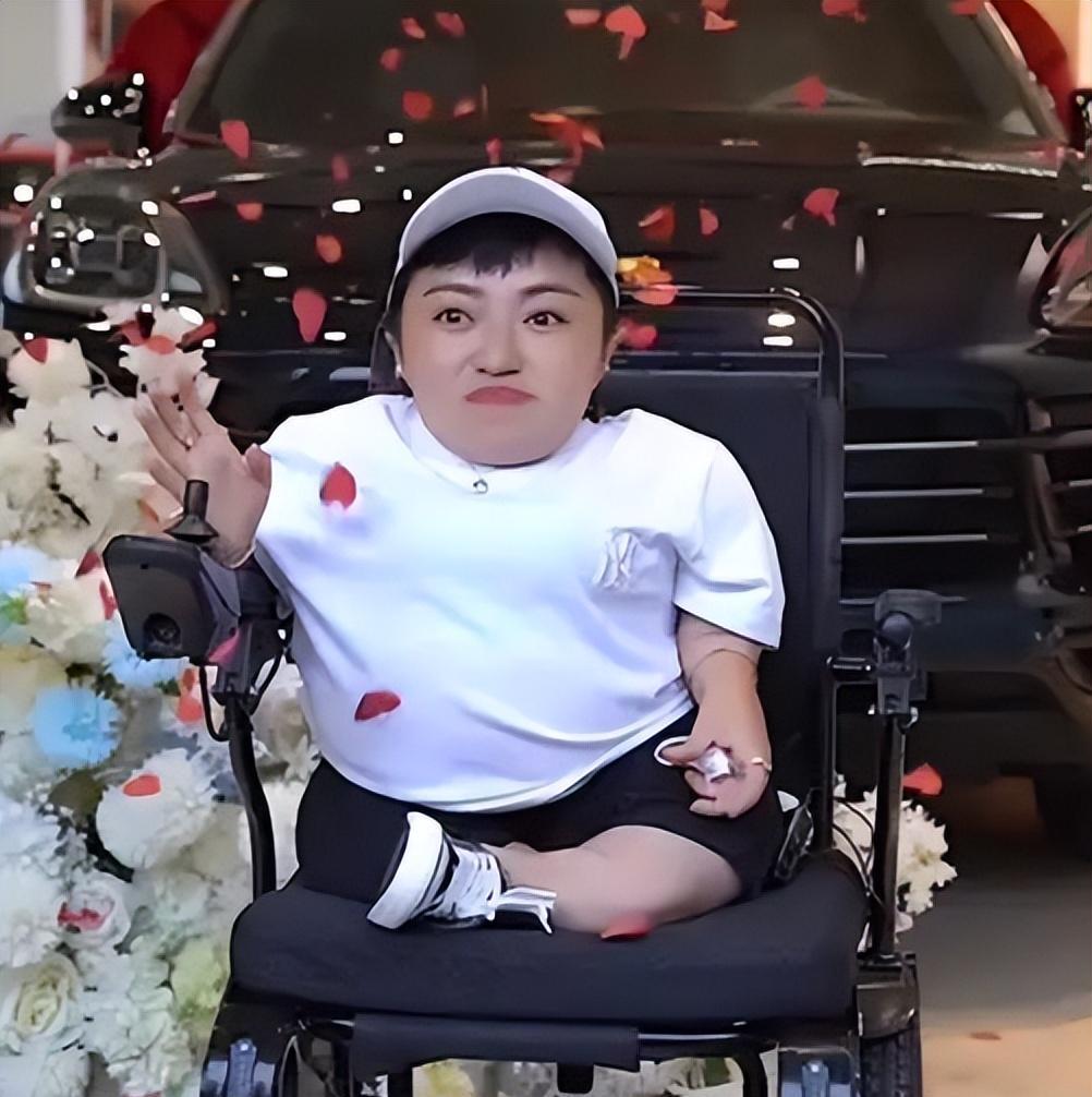 网红李喜梅连扇新婚丈夫三巴掌,大双含泪忍受,夫妻情感应何去何从