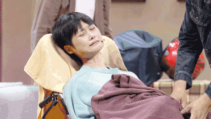 何洁|7位超女现状:李宇春患病,何洁卑微求上浪姐,还有一位被骗6亿!