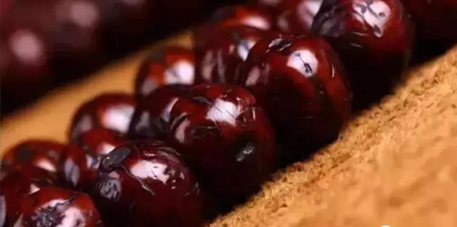 凤眼菩提|什么文玩的包浆,有凤眼这般治愈