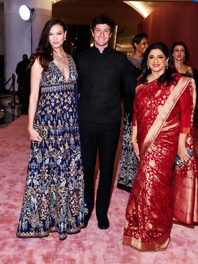 超模|印度首富太太走红毯太美！穿奢华纱丽有旺夫脸，曾花7个亿嫁女儿