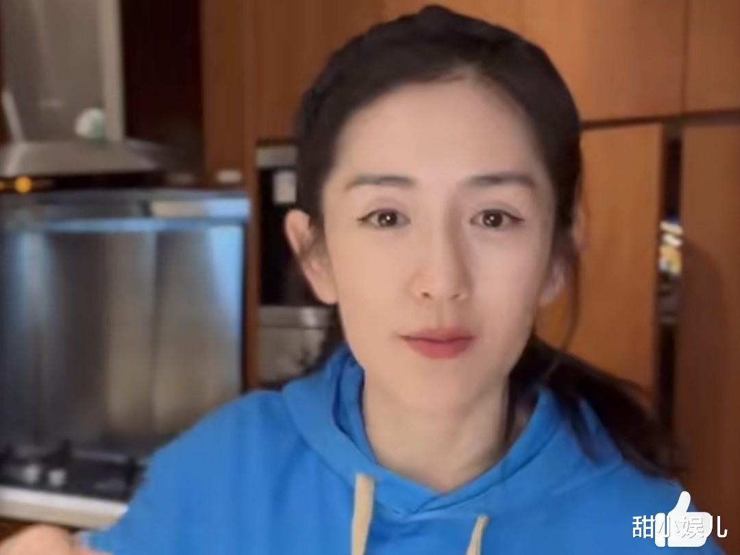 谢娜|被芒果台“弃用”后,42岁谢娜近况曝光,过得好不好看脸就知道