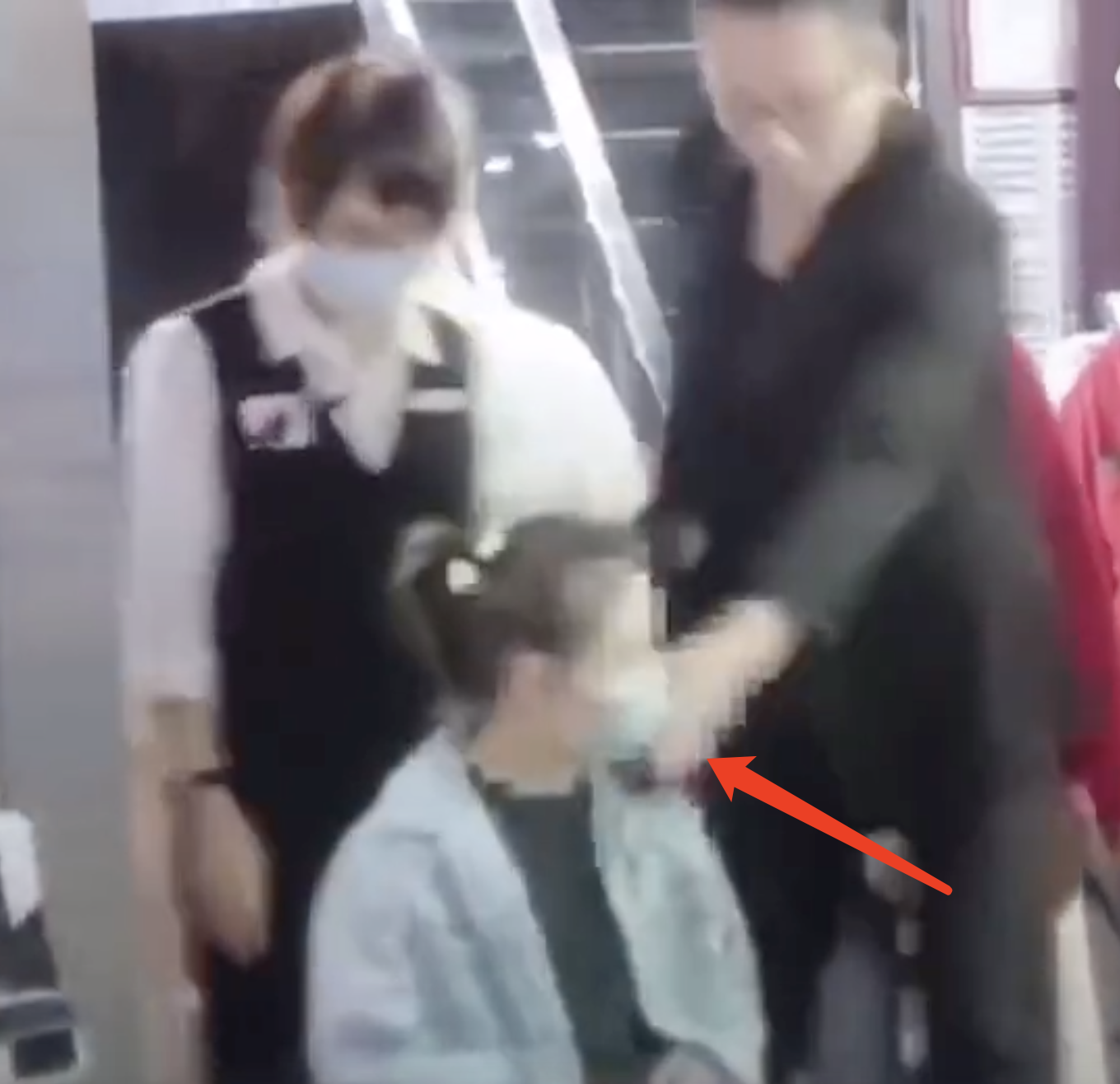 汪小菲|汪小菲和儿女聚会画面曝光,小玥儿身高到爸爸肩膀,儿子依然不受重视