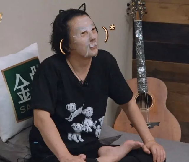 郑钧|昔日浪子女友多到数不清，抛弃20年发妻，二婚后却成了居家好男人