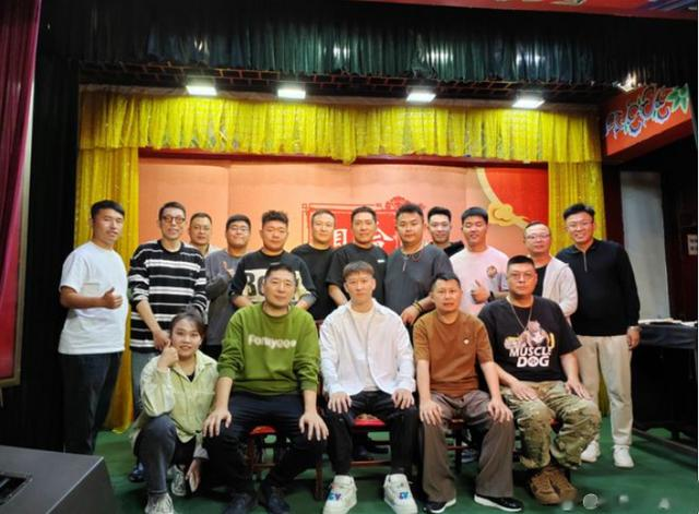 德云社急了？纲丝博主呼吁封杀曹云金，只因为商演票价太低