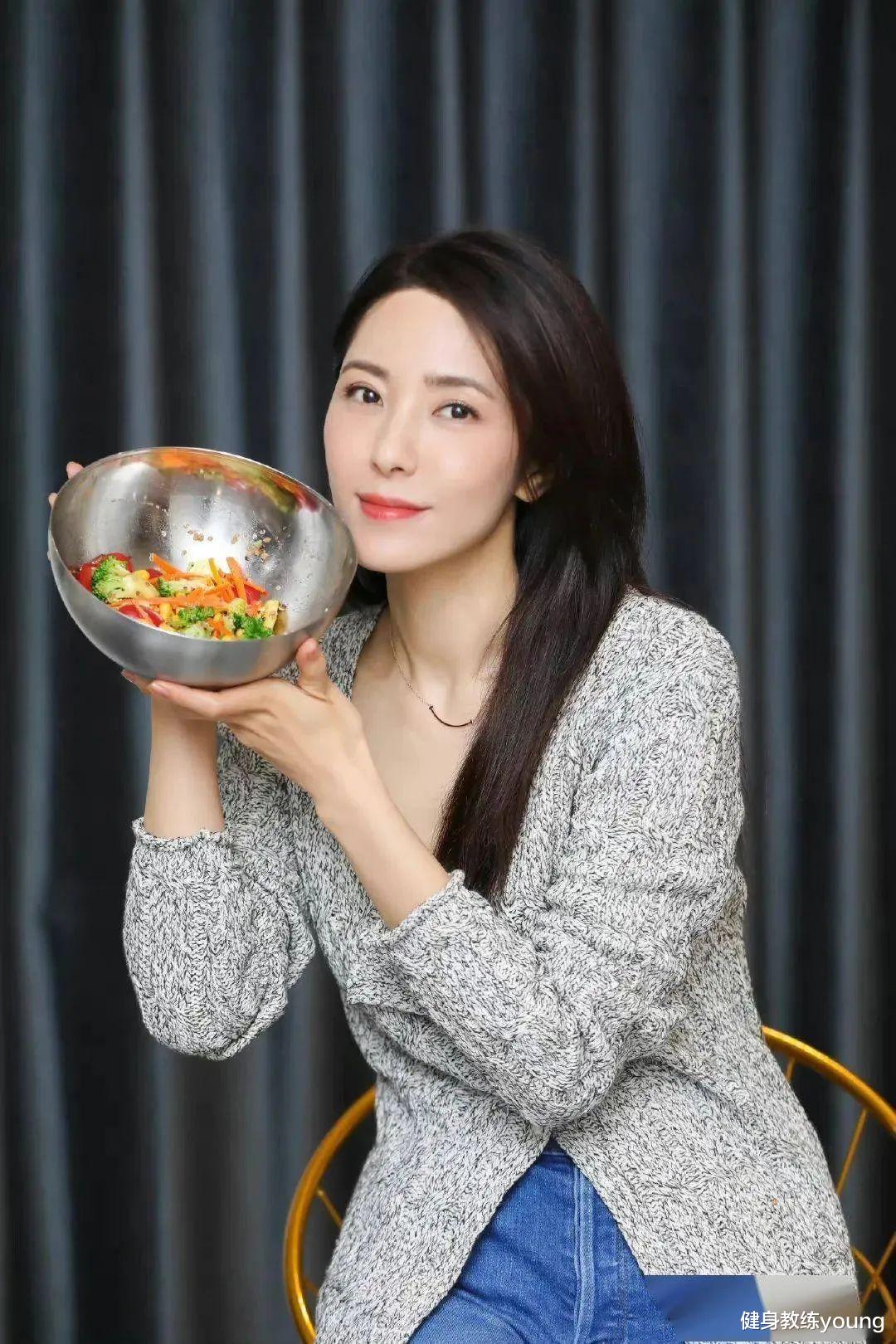 曾黎,“两百年一遇”中戏校花,美到看呆张柏芝,护肤秘诀有5点