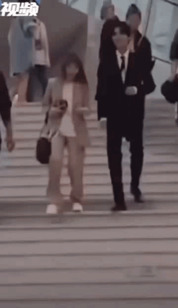 大瓜!王俊凯与经纪人地下恋情被曝光?更多黑料被扒出