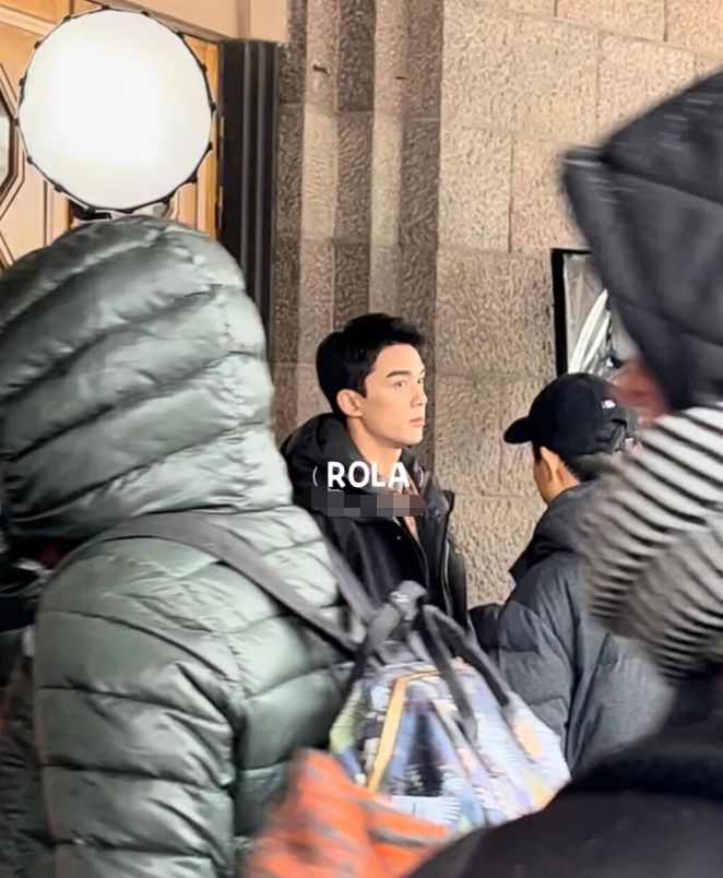 吴磊|吴磊芬兰拍戏被偶遇,与赵今麦雪地里拥抱,男帅女美CP感十足