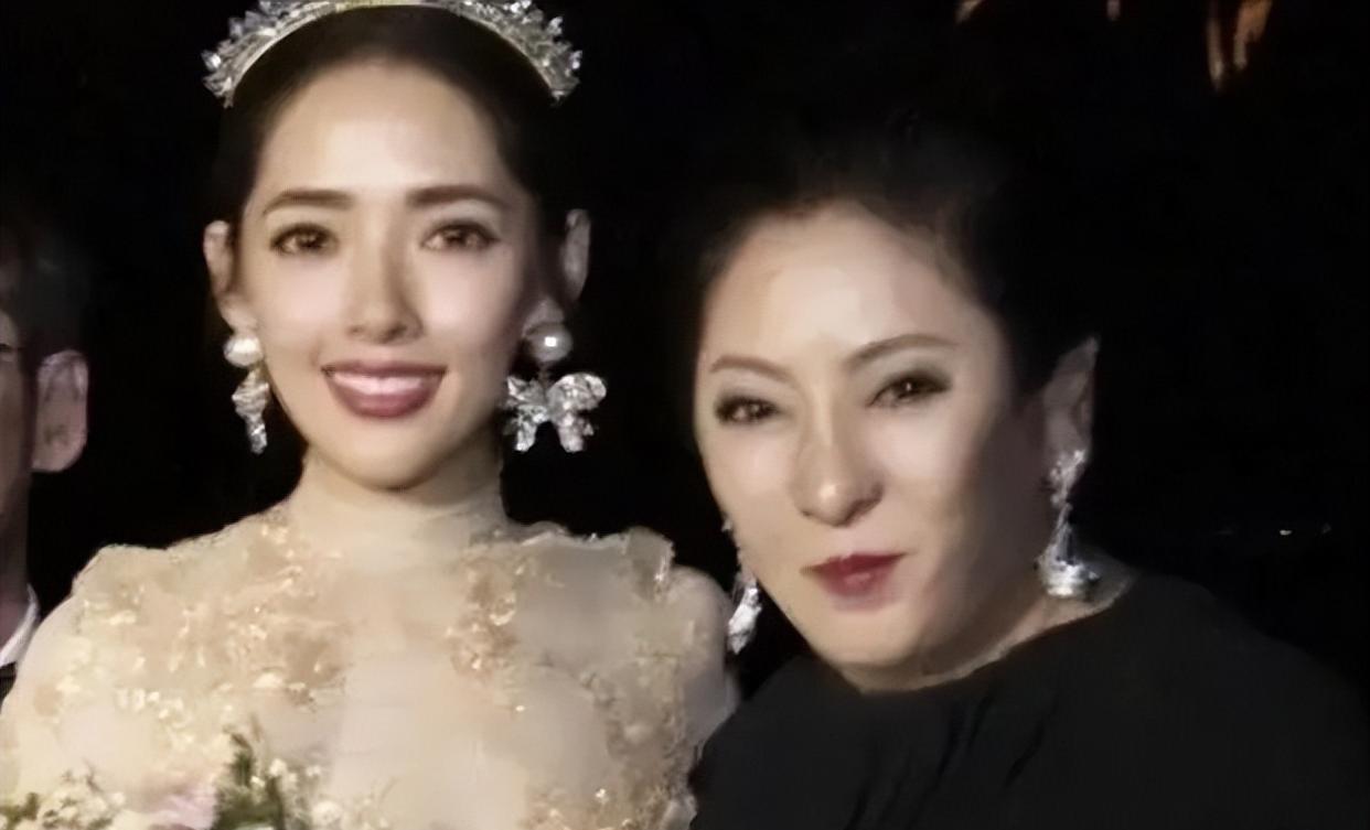 向太|向太素颜首次公开，各个器官都不太正常！