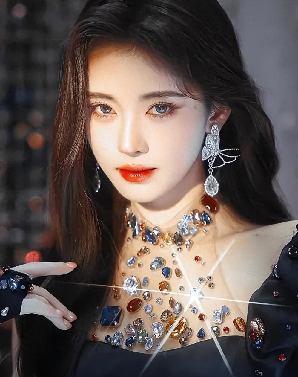 长得“歪瓜裂枣”,整得“美若天仙”,这5位女星全都靠脸逆天改命