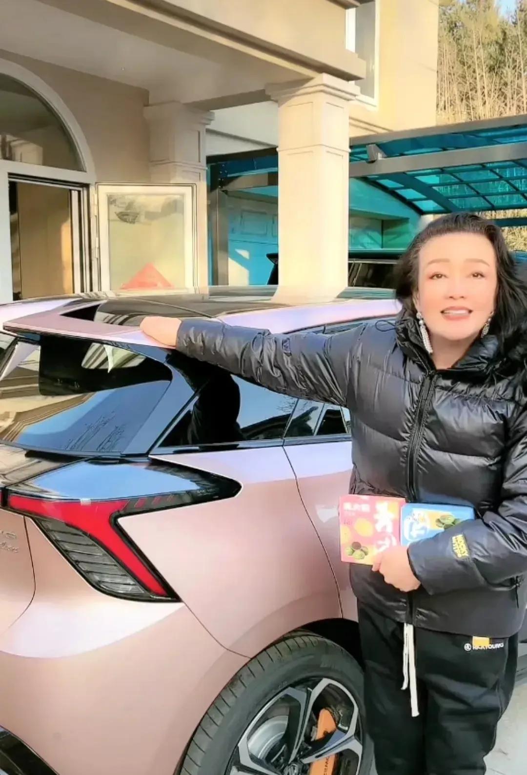 大S|5瓜!大S爆肥20斤,张兰拿下新代言,李天一刑满释放,个个都精彩