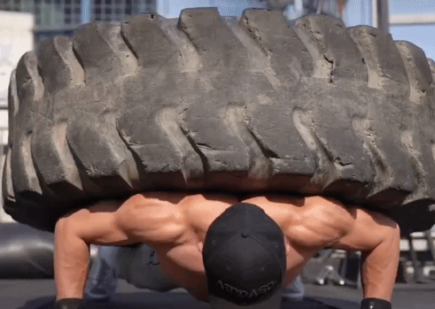 肌肉猛男“大师兄”狂躁健身，追到女神！网友流下了羡慕的泪水