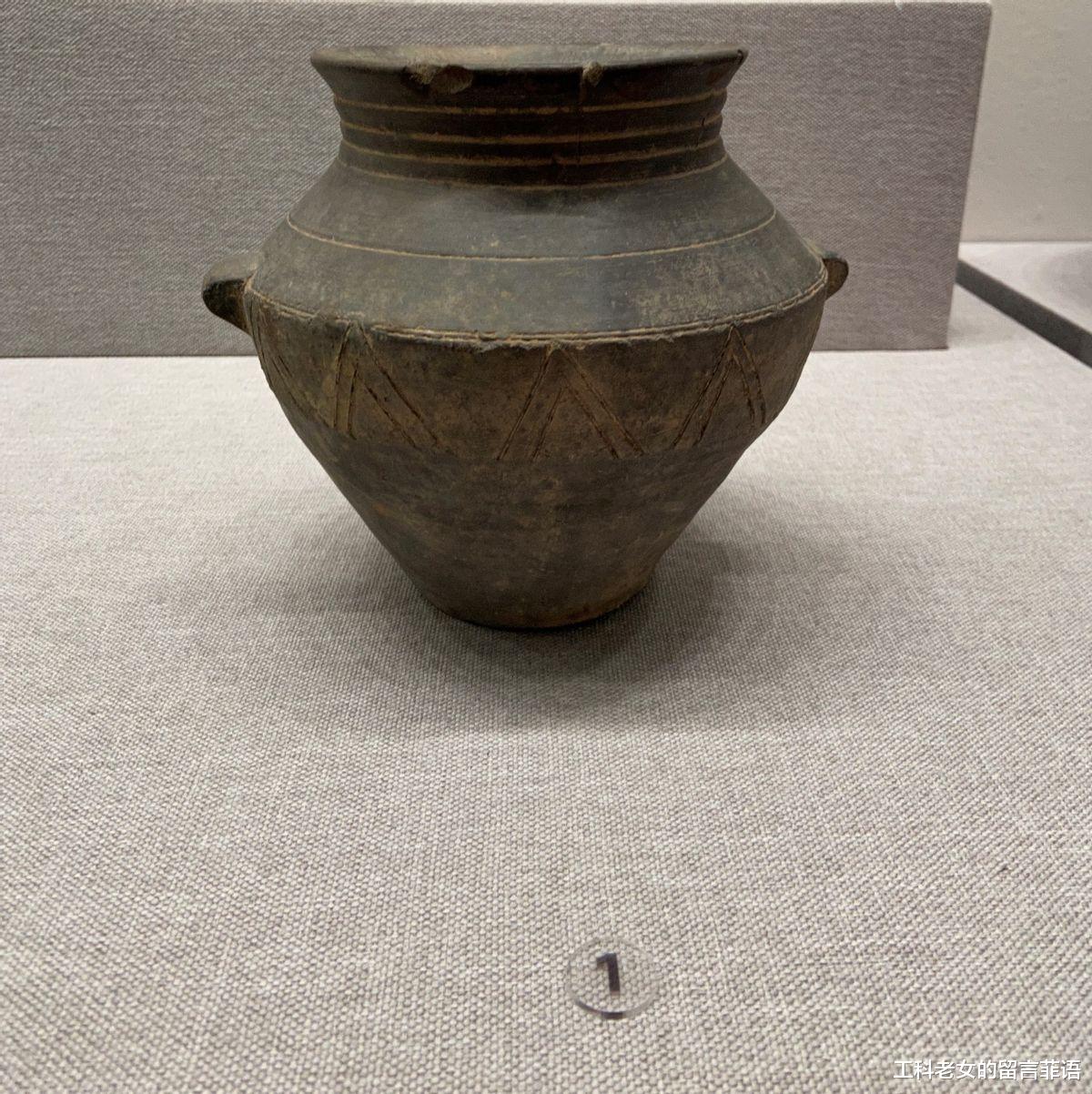 |故宫陶瓷馆:不可想象,商代就有了原始青瓷