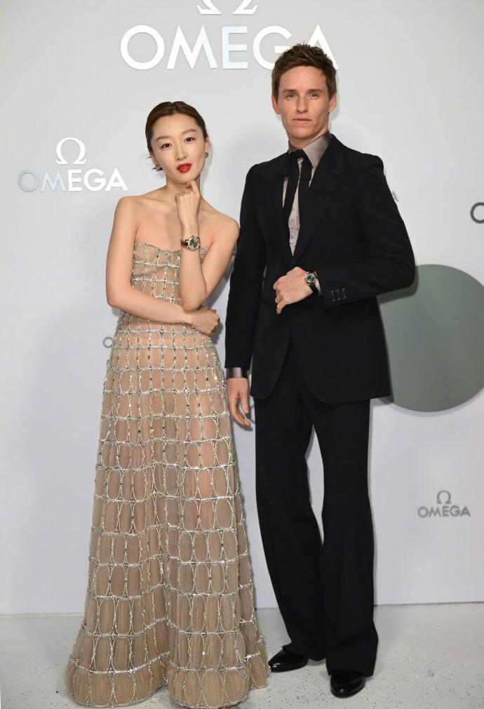 周冬雨心真大,活动图不P就放出来,真实状态一目了然