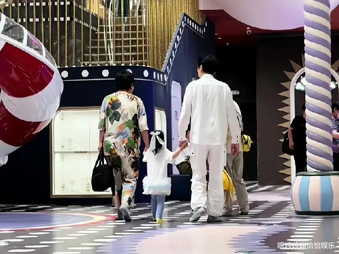 向华强私下和保姆的一个相处细节,引发网友热议!