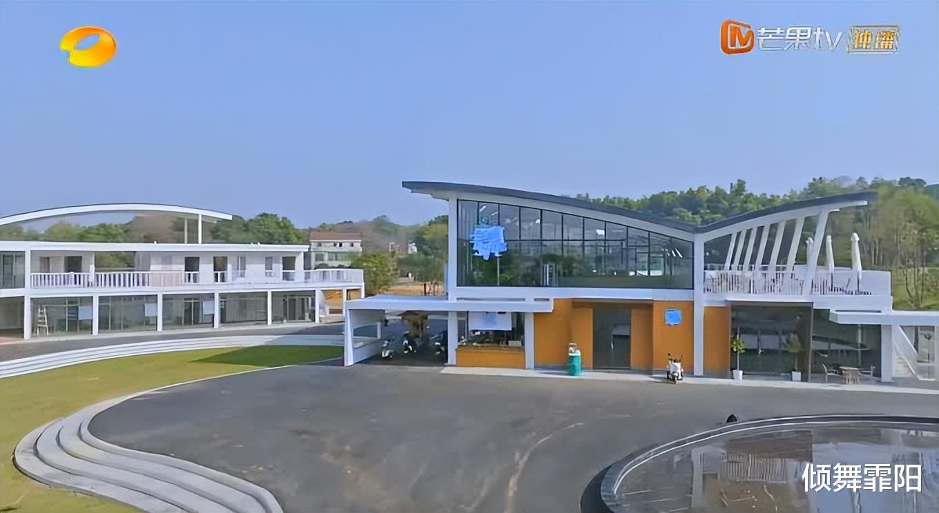 汪涵|《天天向上》停播，‘出走’的汪涵再造综艺天花板，台柱子就是牛