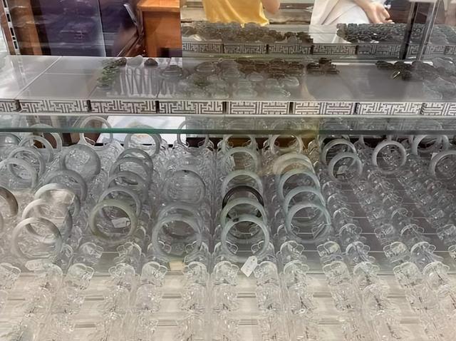 艺术品|缅甸仰光两家玉石珠宝店同一天被盗，价值不菲的玉石翡翠被搬空