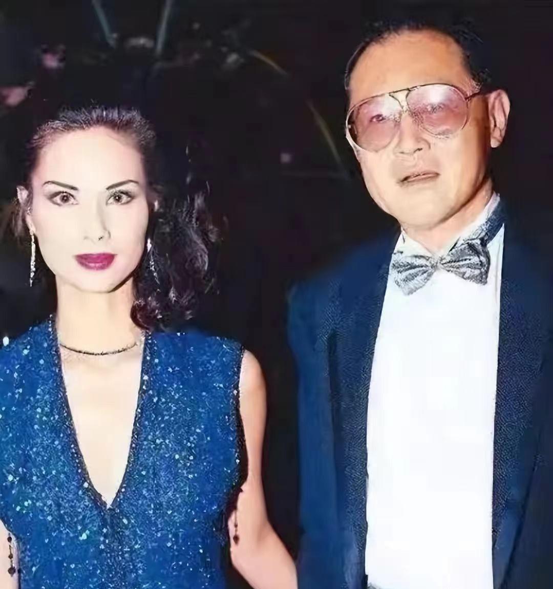 香港风流大亨:有过万名女友,全是演员嫩模,八旬高龄仍不消停