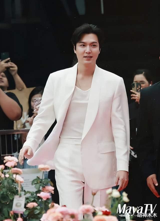 李敏镐最新生图不敢认!脸颊胖到像气球,疑似整容后遗症爆发