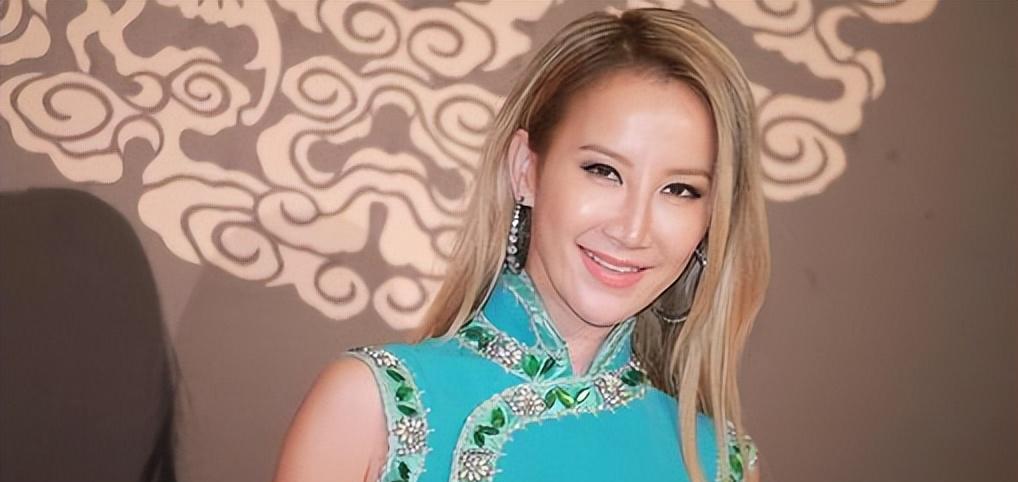 李健|“电臀天后”李玟：靠身材出名，嫁洋老公9次试管却总怀不上孩子