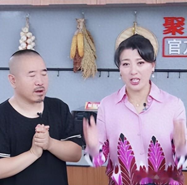 赵本山: 我拯救了一个恶毒女人的演艺生涯，她却恩将仇报踩我上位