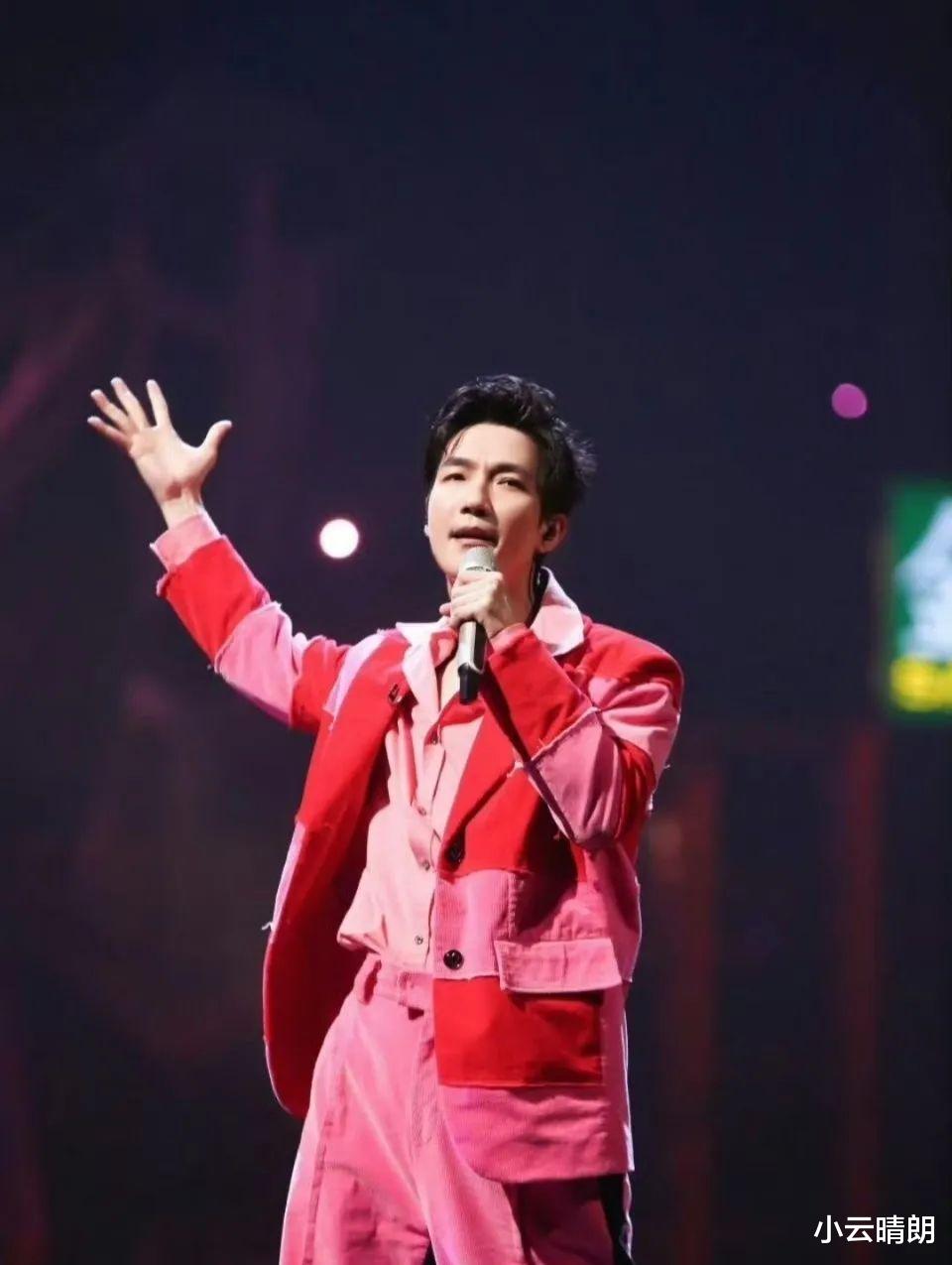 陈楚生拿下披荆斩棘总冠军，王栎鑫观众喜爱歌手排名第一