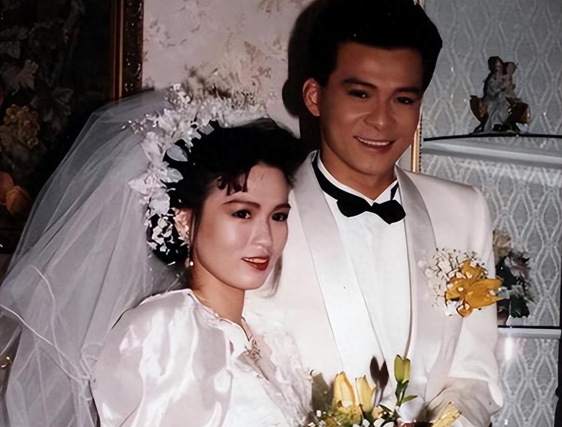 港媒称黄日华求婚女神，妻子去世只有三年，说好的终生不娶呢？