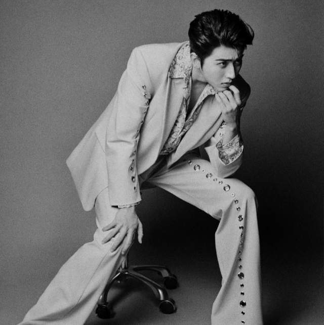 狗仔曝蔡徐坤和W女士亲密照!男方火速发声:已经报警,纯属造谣