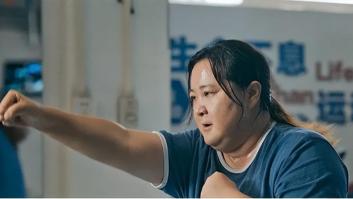 有人预测贾玲的《热辣滚烫》票房57亿？《长津湖》冠军地位不保