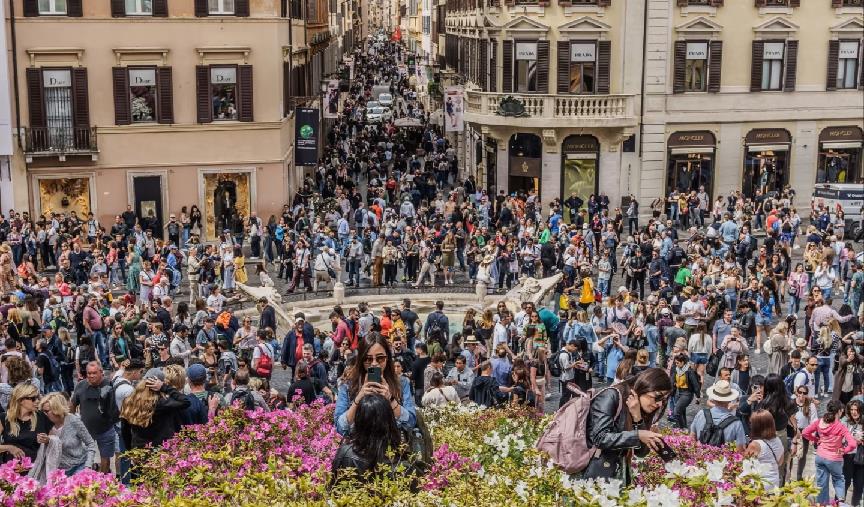 威尼斯|800人小镇接待上百万人次，网红景点不堪重负，想尽办法劝退游客