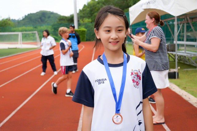 网球|田亮女儿网球首秀告捷,14岁1米7?肌肉发达,期望通过网球选好大学